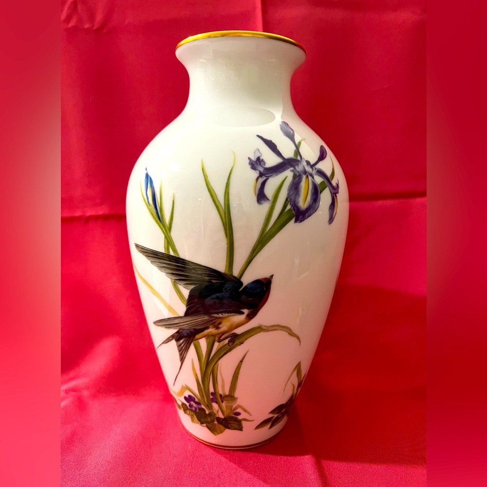 Vintage Franklin Mint Meadowland Vase 1980 Franklin Porcelain